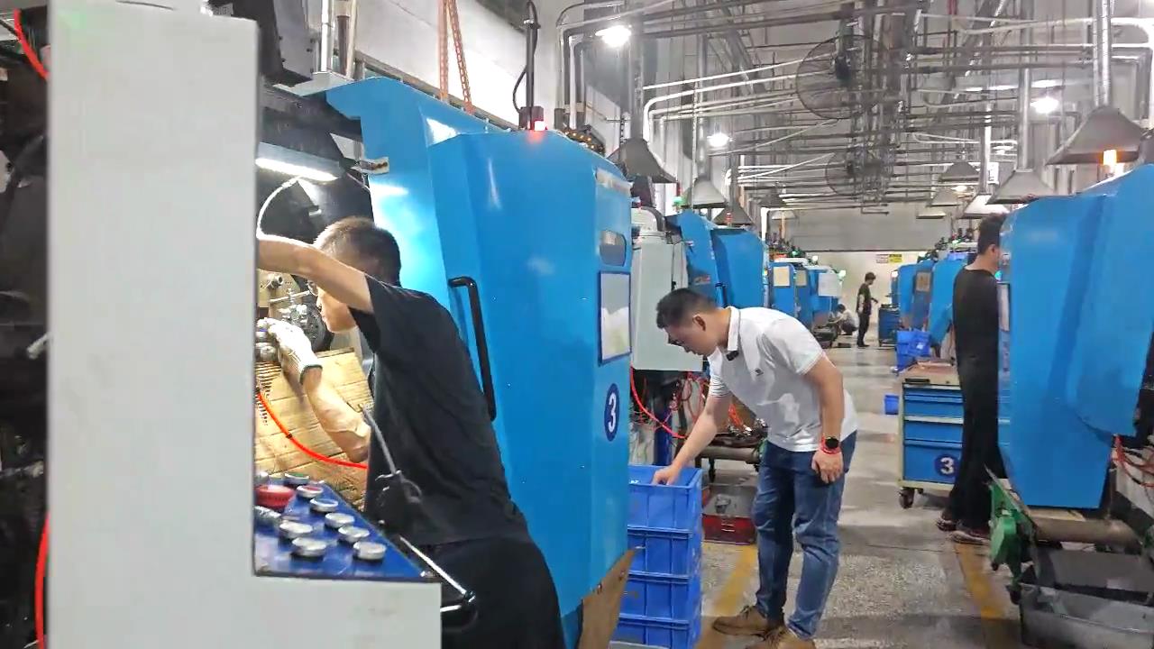 恩創(chuàng)科技-高速壓鑄機(jī)引領(lǐng)高效生產(chǎn)新紀(jì)元